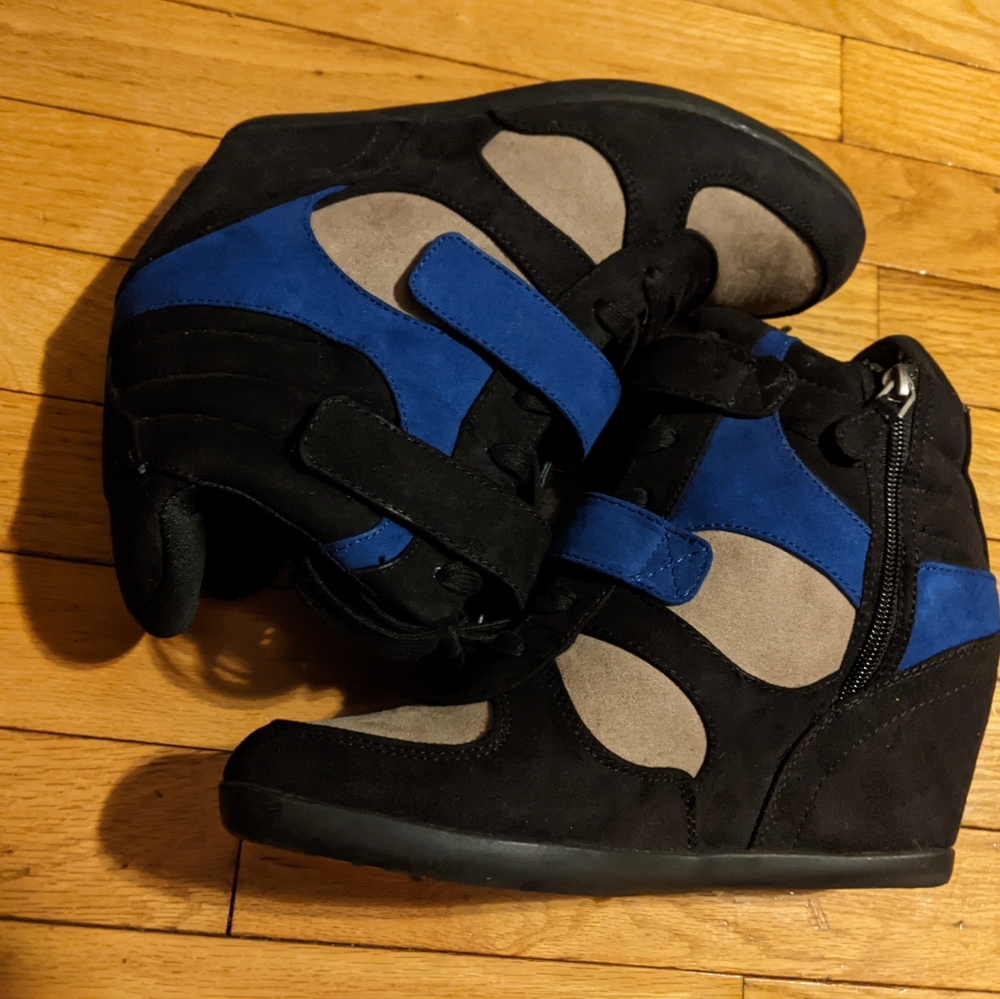 Simply Vera, Vera Wang wedge sneakers